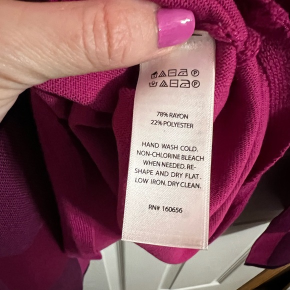 Beautiful Cynthia Rowley sweater with scarf - Picture 5 of 5